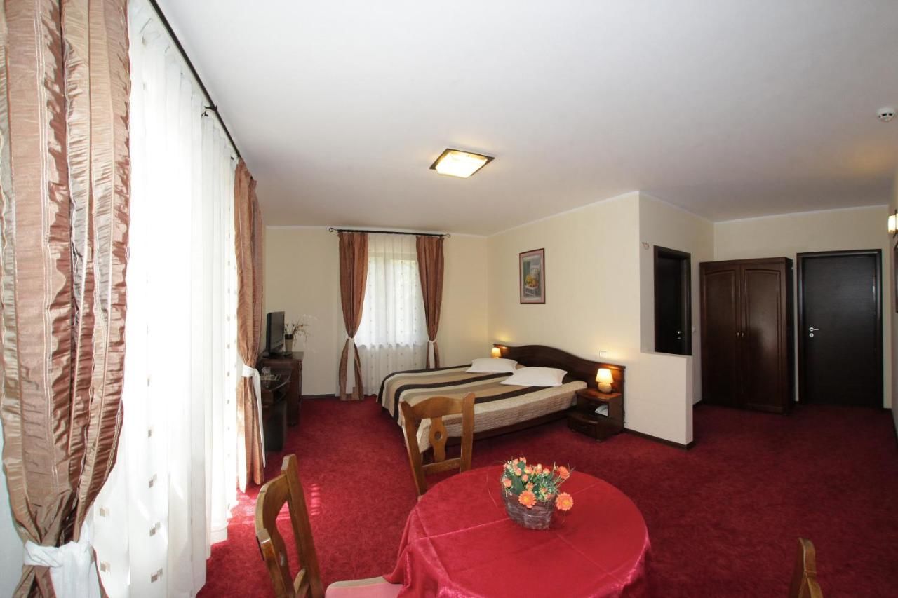 Отель Hotel Victoria Борша-33